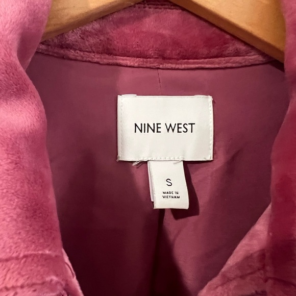 Nine West Velvet Crop Jacket Woman's
Size S Full Zip Pink Pockets Coat - Picture 3 of 10